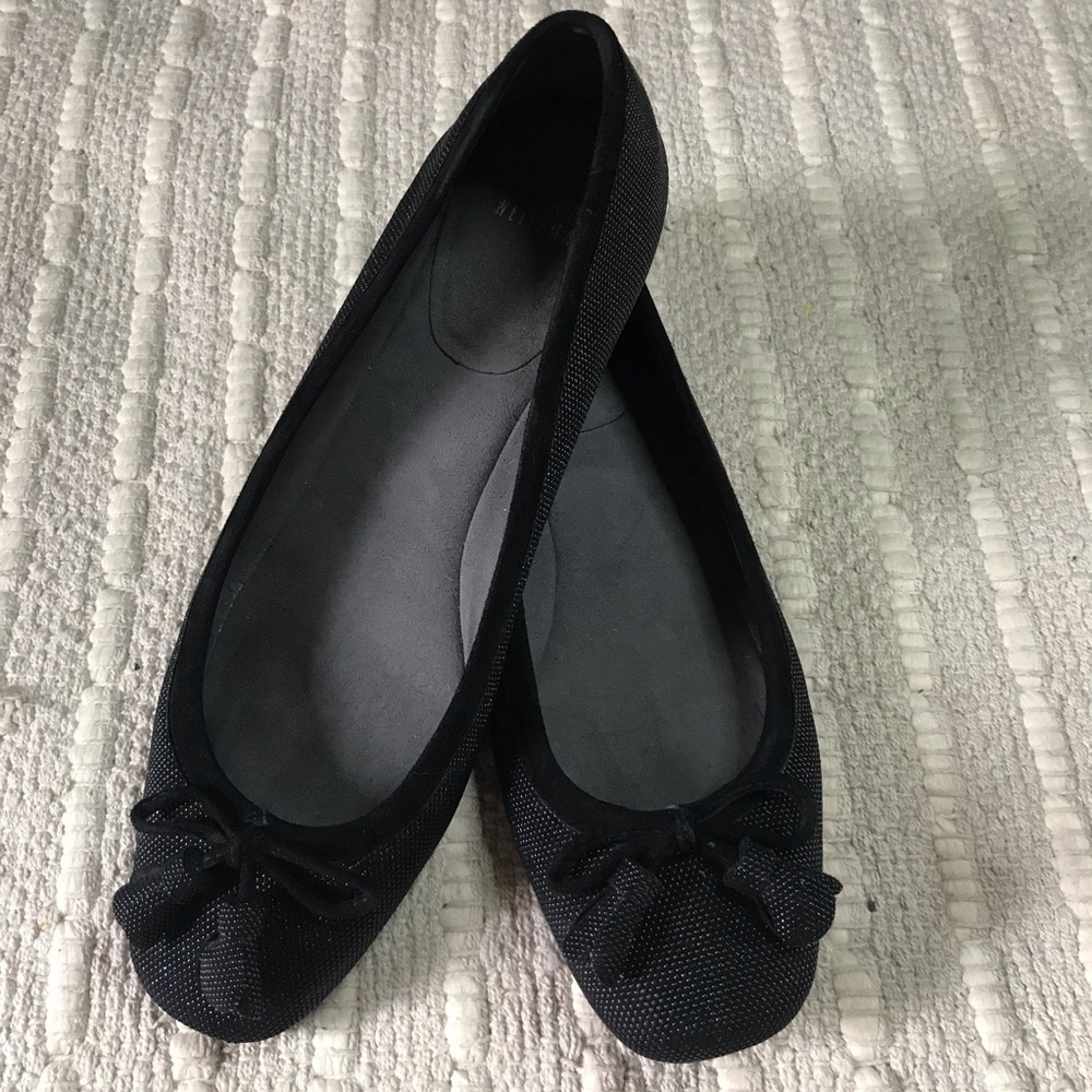Stuart Weitzman tulip bow square toe flat